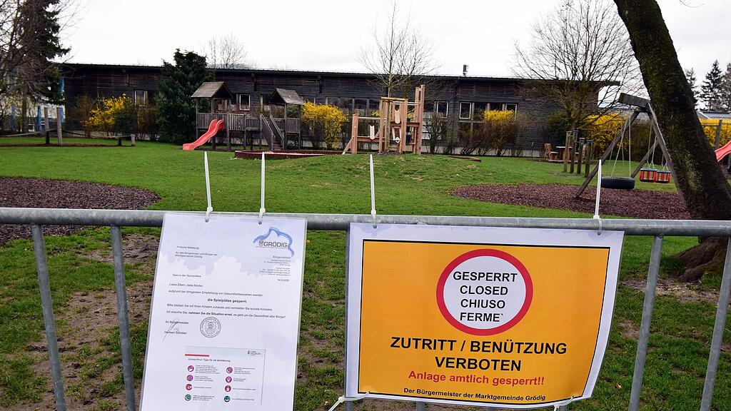 Leere Stra\u00dfen in Gr\u00f6dig