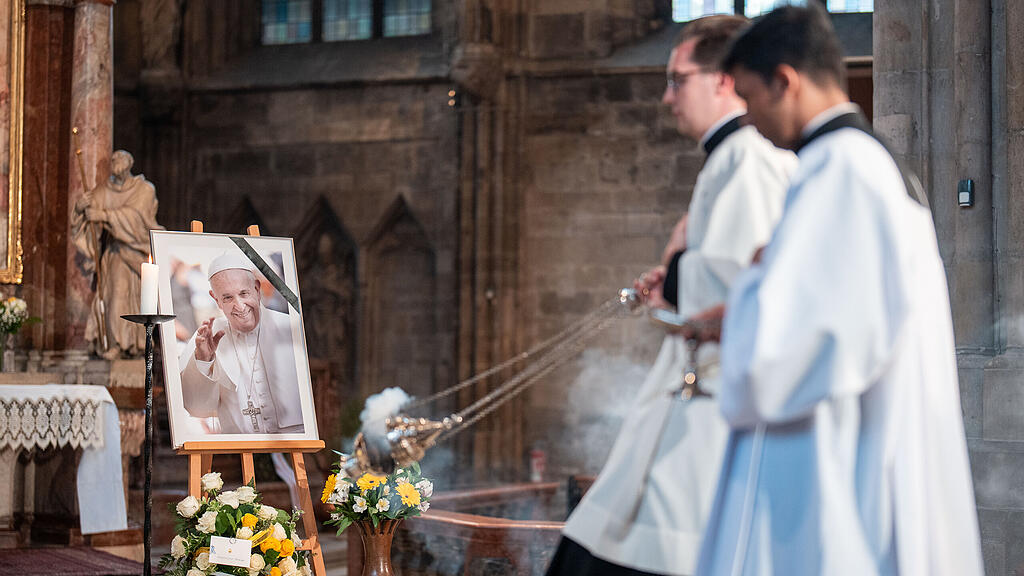 TRAUERGOTTESDIENST FR VERSTORBENEN PAPST FRANZISKUS