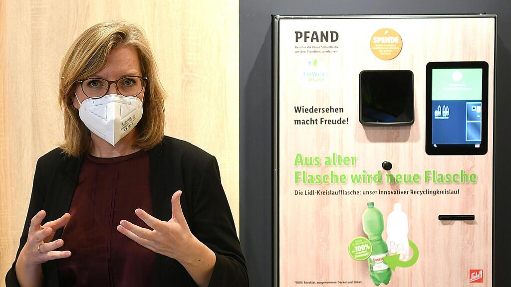 PK BUNDESMINISTERIUM BMK UND LIDL ÖSTERREICH ZUM THEMA "PLASTIKPFAND" MIT PRÄSENTATION EINES PFANDAUTOMATEN: GEWESSLER