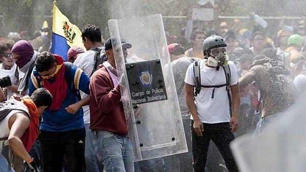 Protest von Regierungsgegnern