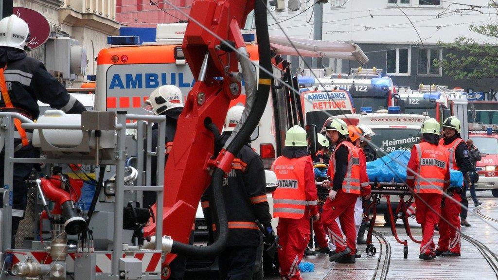 Heftige Explosion: Hauseinsturz in Wien-Fünfhaus