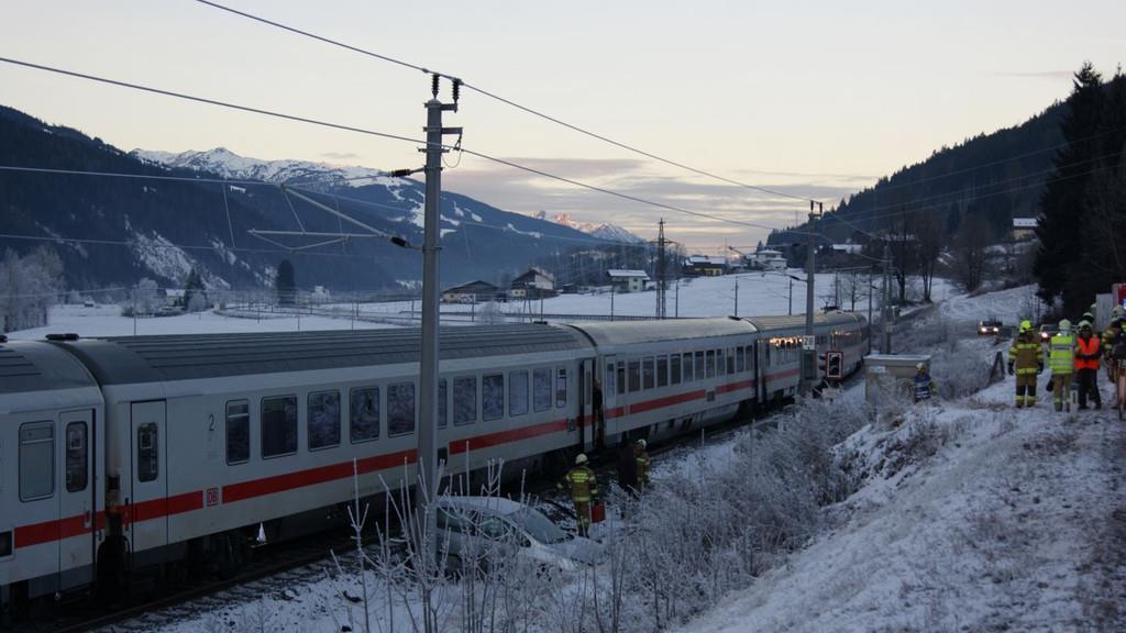 Zug vs. Pkw in Radstadt