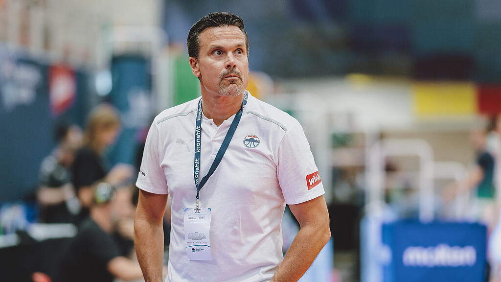 Basketball: AUT:IRL2