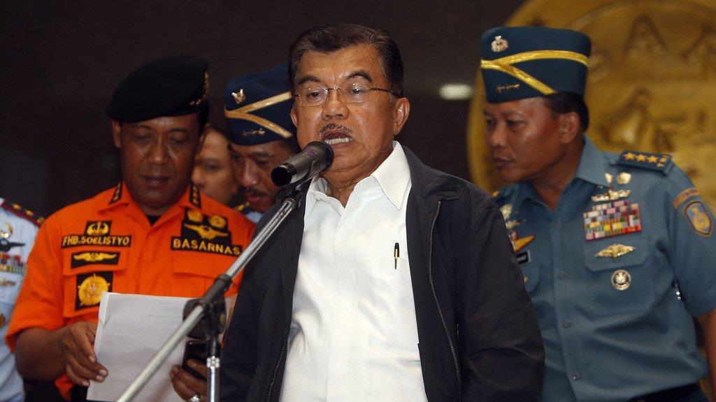 Suche nach AirAsia-Flug QZ8501 geht weiter