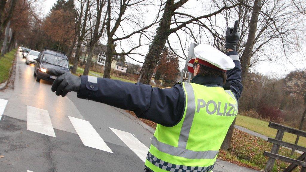 Gib 8: Kontrollen in Salzburg, II