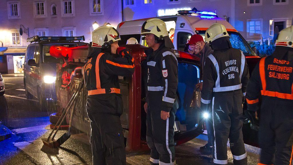 Pkw-Unfall am Herbert-von-Karajan-Platz