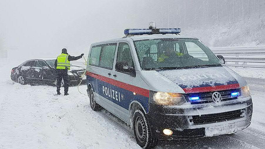 Dauereinsatz für Einsatzkräfte in NÖ und Wien