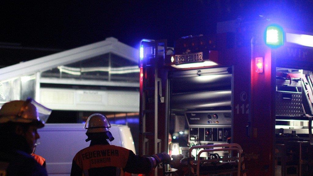 Feuerwehreinsatz in Autohaus, II