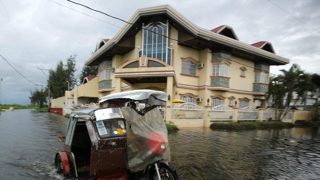 Philippinen: Taifun Haiyan verwüstet Stadt Tacloban - mindestens 100 Tote