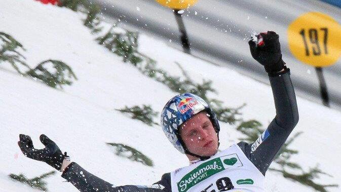 Thomas Morgenstern stürzt schwer am Kulm