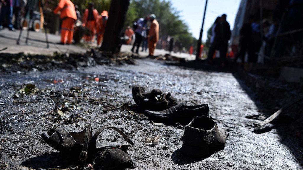 Bombenanschlag in Kabul fordert dutzende Tote