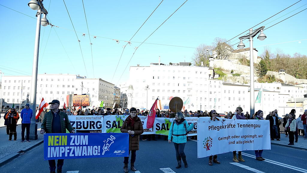 Corona-Demo in der Stadt Salzburg