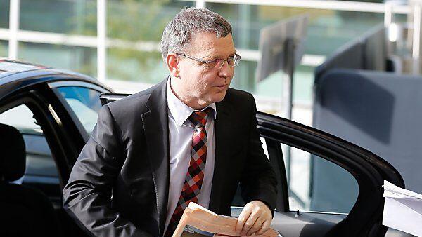Zaoralek ruderte zurück und will nun Einlass gewähren