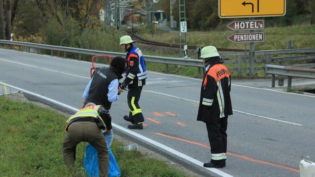 Bilder vom Unfallort auf der B20