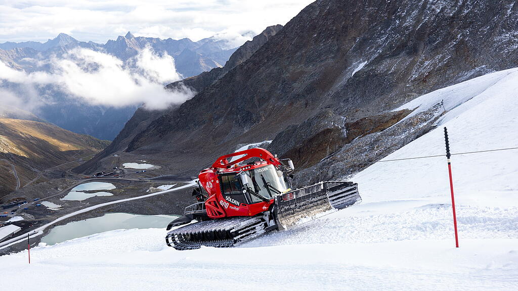 Schneekontrolle vor Sölden-Weltcup