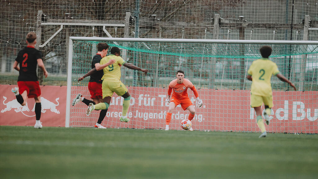 Jung-Bullen, Youth League, Nantes