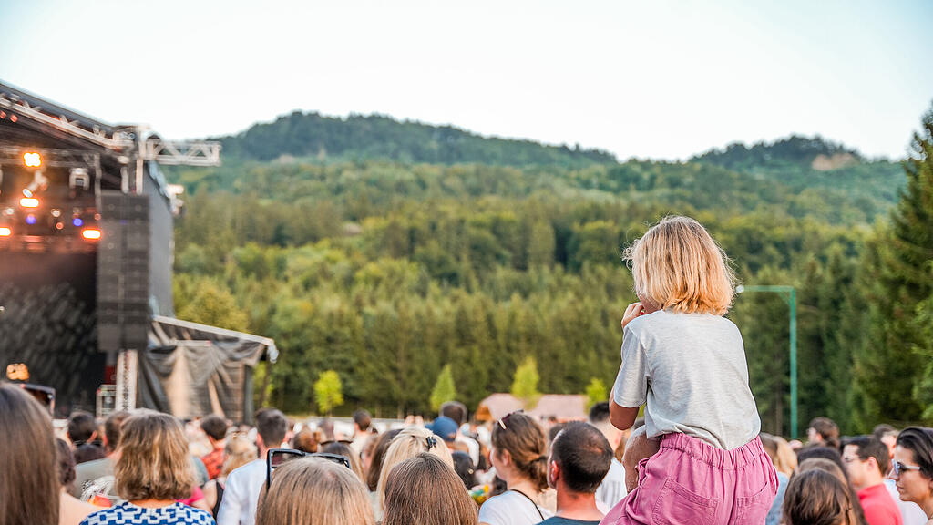 Alvaro Soler Konzert im Gut Aiderbichl