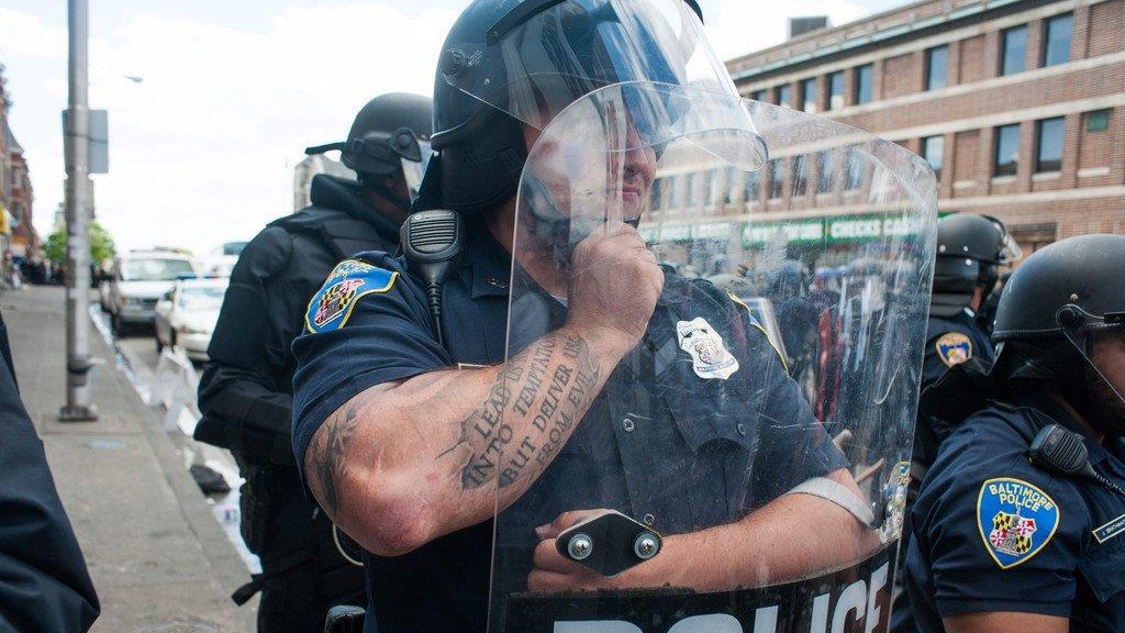 Hunderte trotzten nächtlicher Ausgangssperre in Baltimore