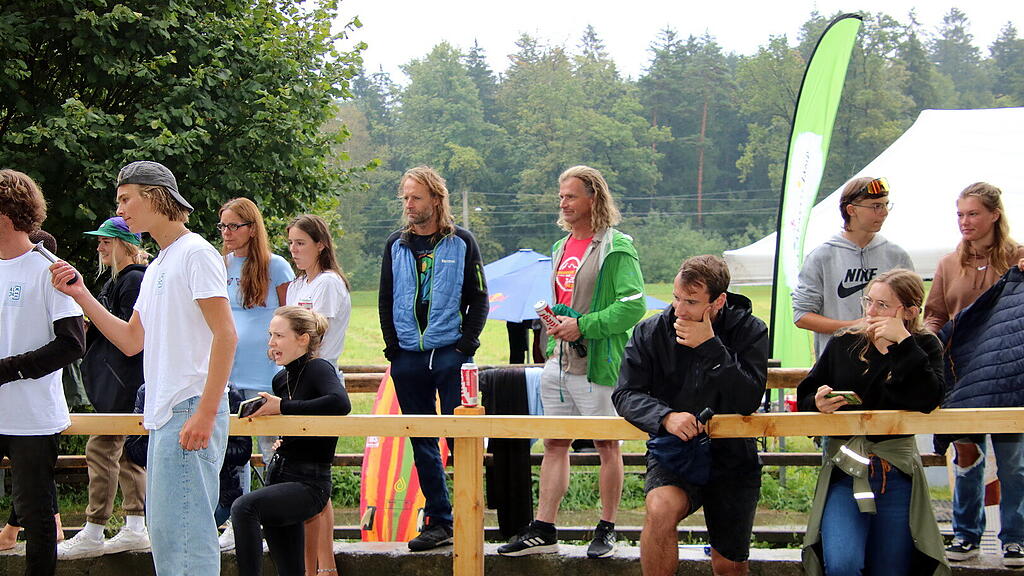 ALMjam 2022 - Surf Testival und Contest vom Anf\u00e4nger zum Fortgeschrittene Surfer\/innen