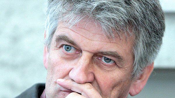 Walter Mayer wurde am 17. August 2011 am Wiener Straflandesgericht wegen zahlreicher Verstöße nach dem Anti-Doping-Gesetz und dem Arzneimittelgesetz zu 15 Monaten teilbedingter Haft verurteilt.