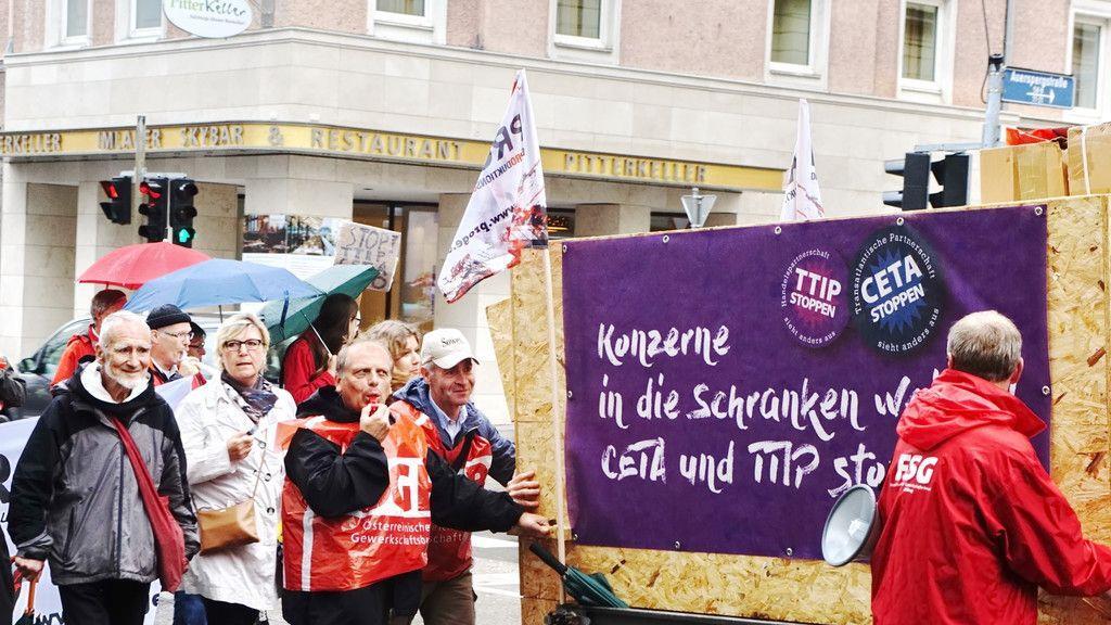 Demo gegen TTIP und CETA in Salzburg I