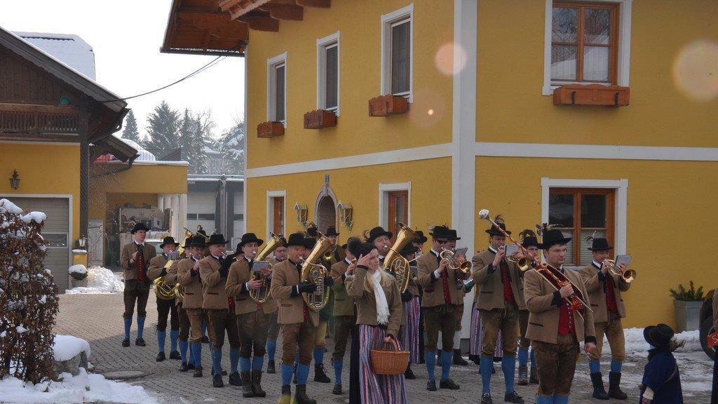 Gemeindeschnalzen in Wals-Siezenheim
