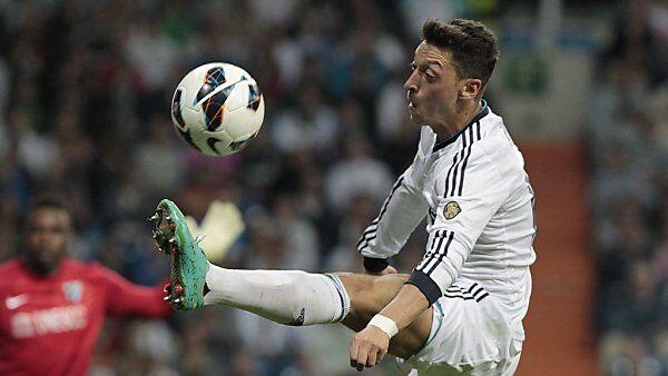Mesut Özil wechselt von Real Madrid zu Arsenal