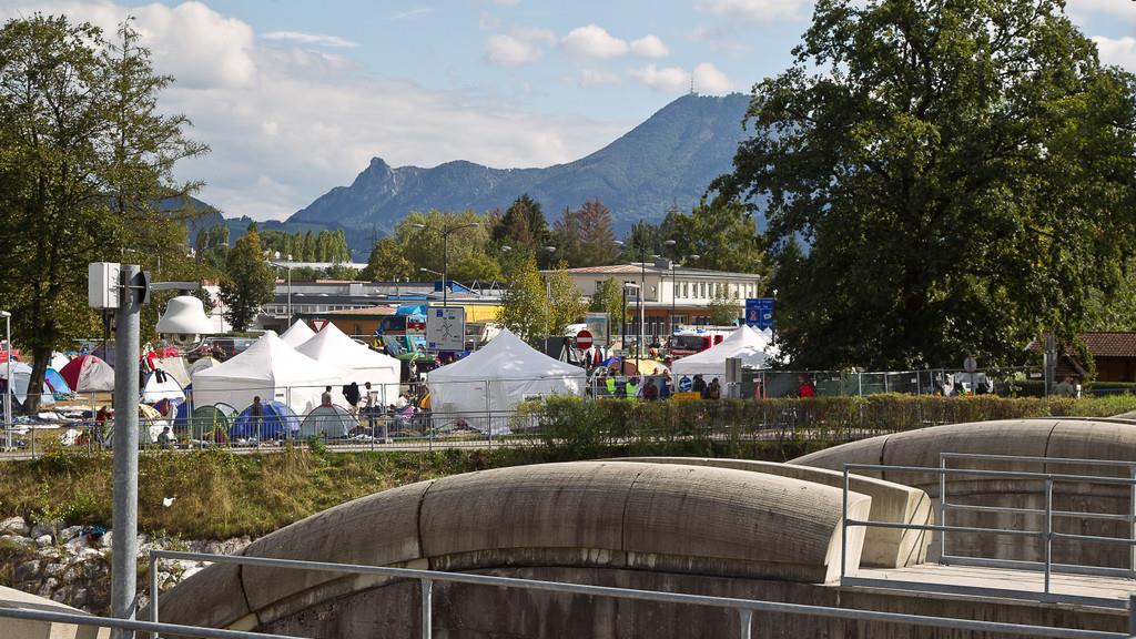 Flüchtlinge und Verkehrslage am Dienstag an der Grenze