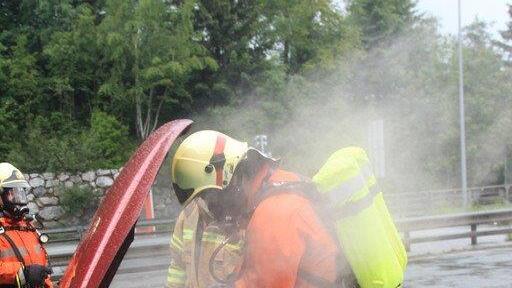 A10: Auto fängt Feuer