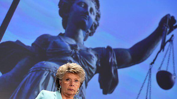 Reding: Recht auf Freizügigkeit nicht verhandelbar