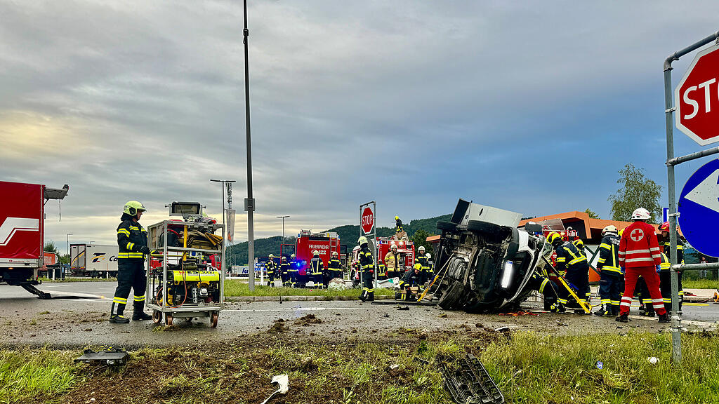 Tödlicher Unfall auf A1 in Straß im Attergau