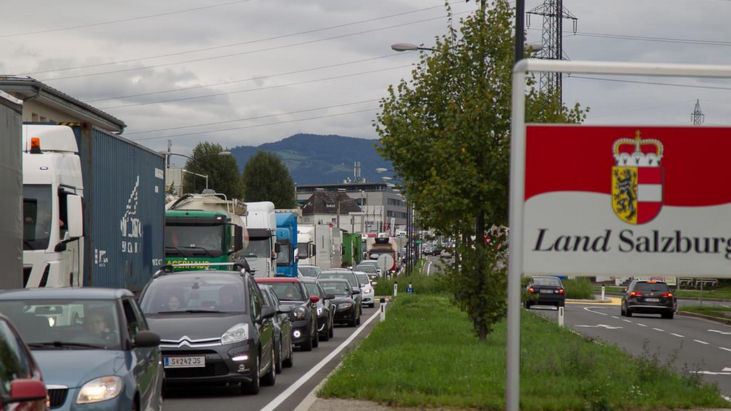 Seit Sonntag wird an der Grenze zwischen Österreich und Bayern wieder kontrolliert.