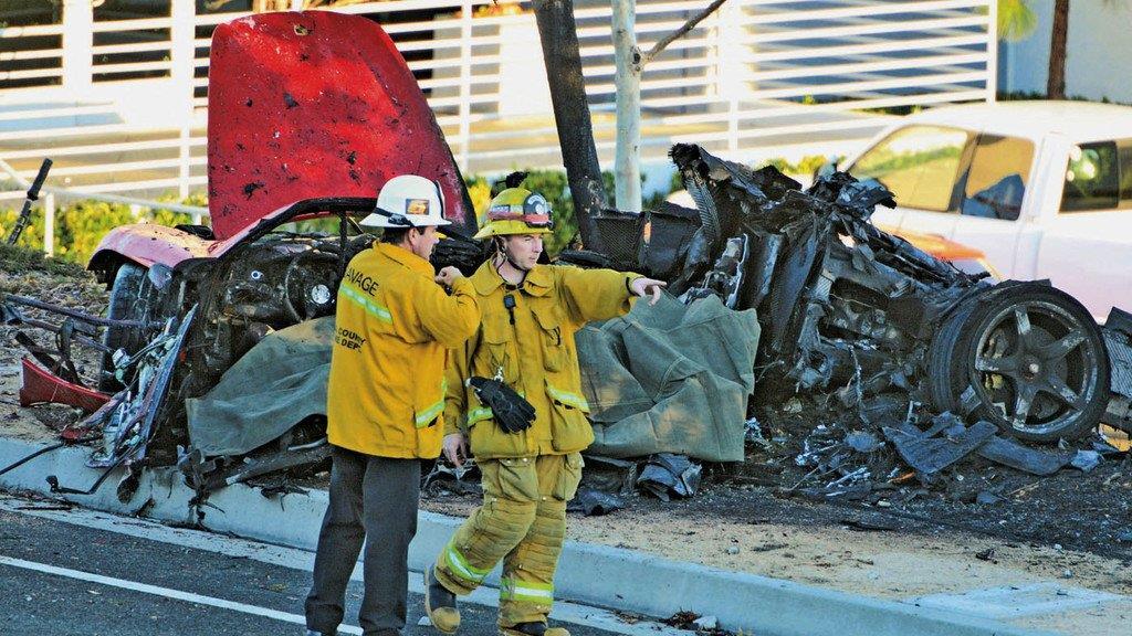 Paul Walker stribt bei Unfall: Unfallfotos