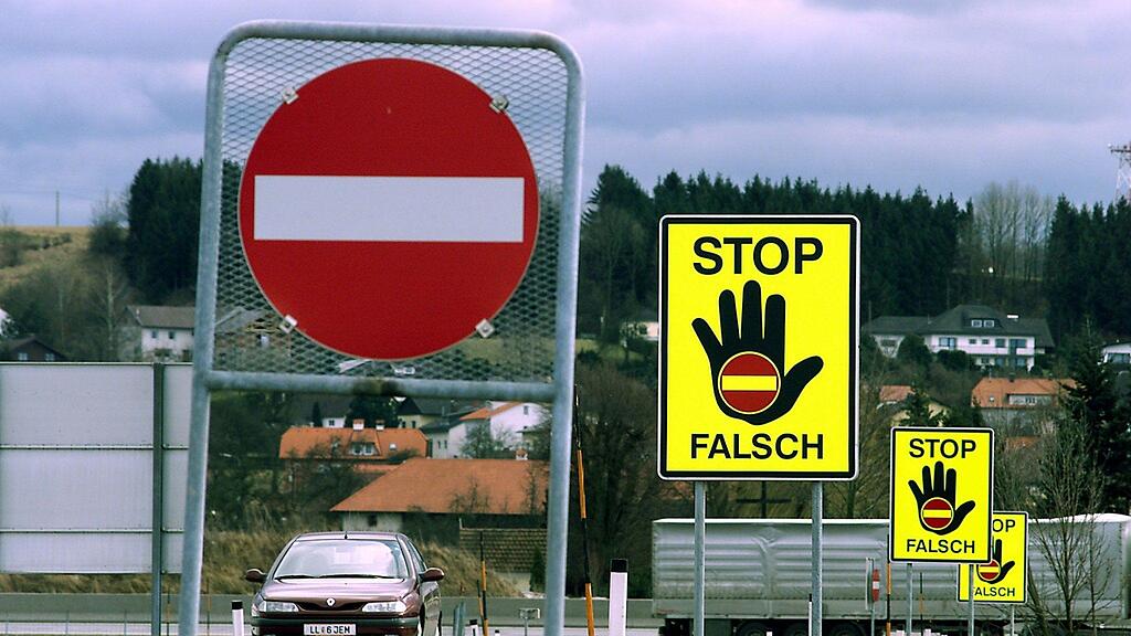 Der betrunkene Autofahrer entging nur knapp einer Katastrophe.