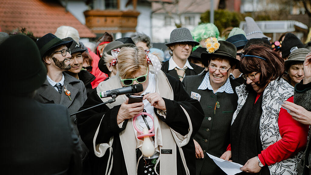 Verkehrte Hochzeit, Kirche