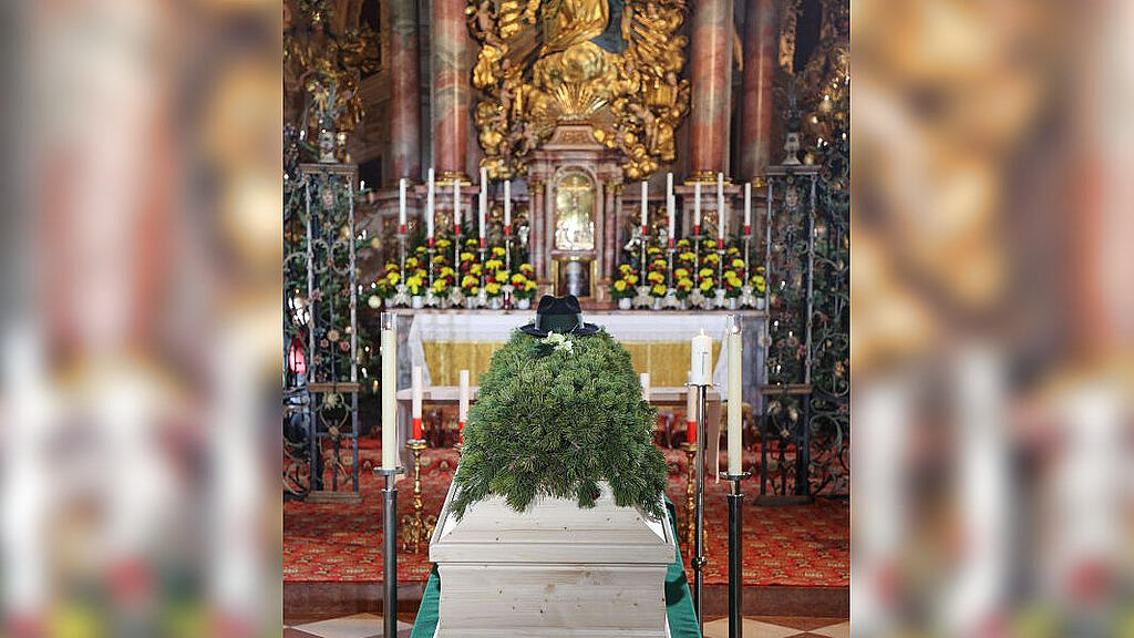 Requiem für Sepp Forcher, Franziskanerkirche