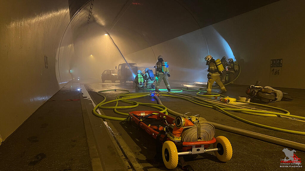 Feuerwehr-Übung Umfahrungstunnel Henndorf