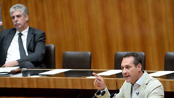 Strache fordert Asylschutz auf Zeit