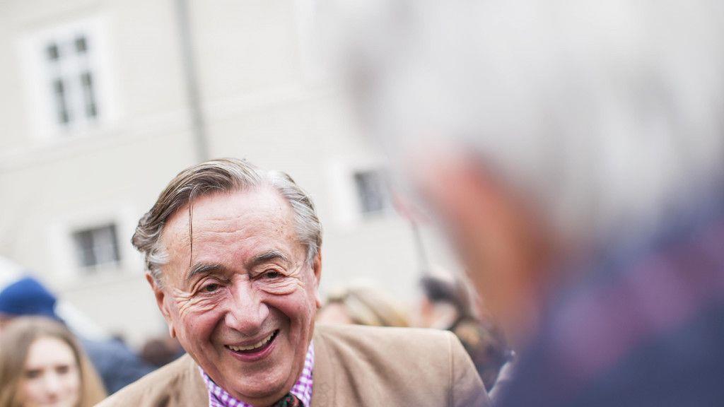 Richard Lugner auf Wahlkampftour in Salzburg I