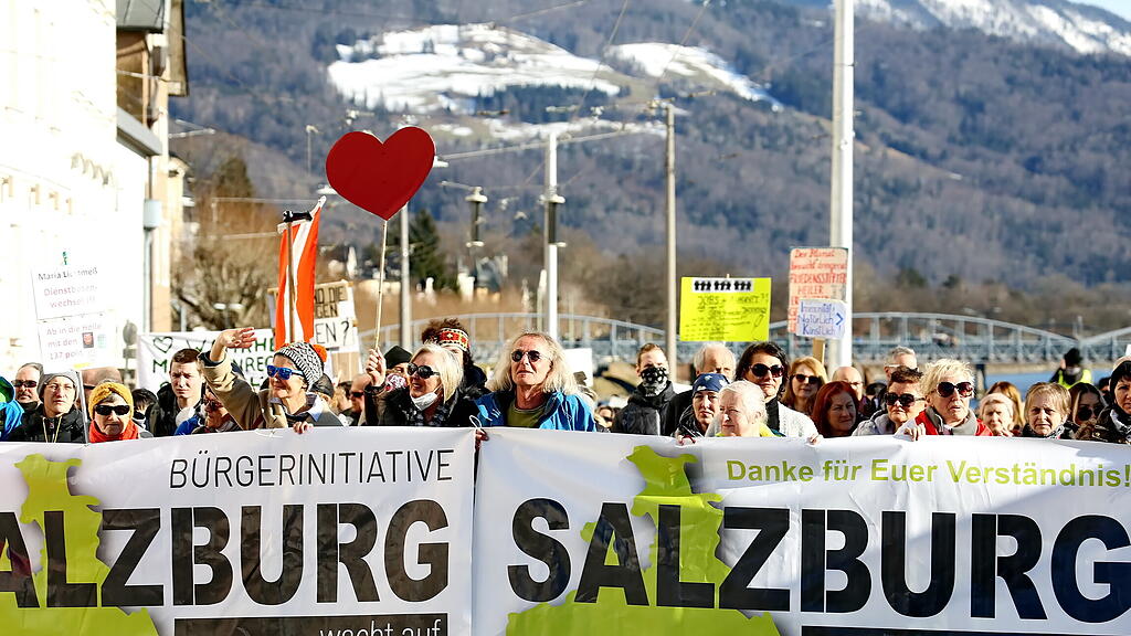 Corona-Demo in der Stadt Salzburg
