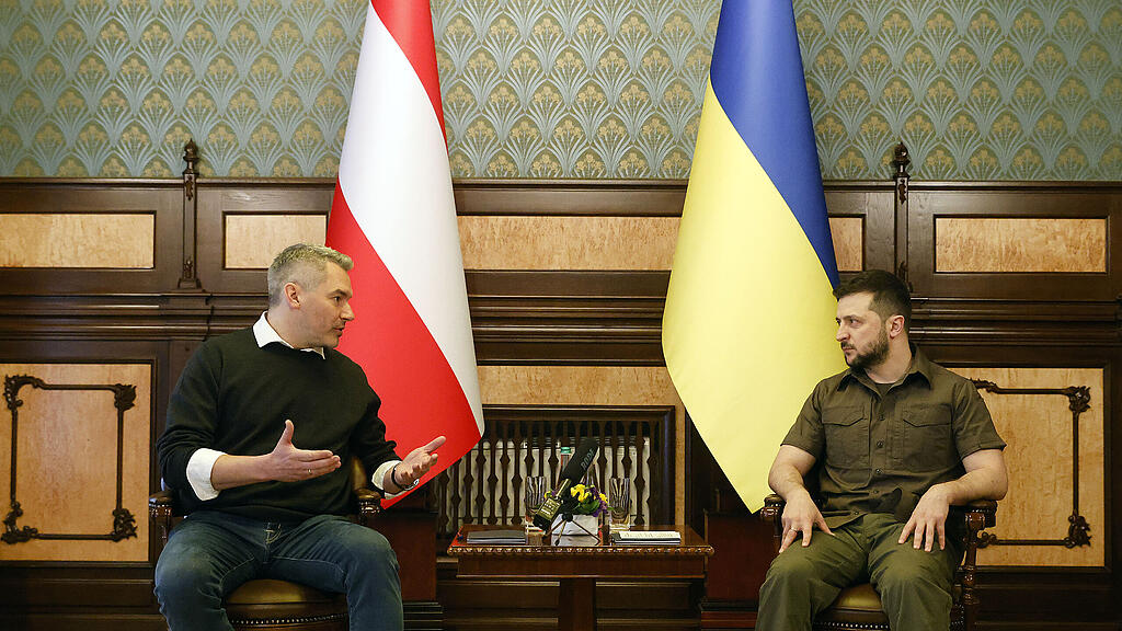HANDOUT  BUNDESKANZLER NEHAMMER IN DER UKRAINE NEHAMMERSELENSKYJ =(4).jpg