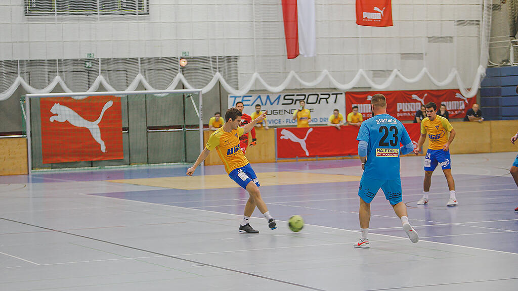 Salzburger Stier, Hallenfu\u00dfball