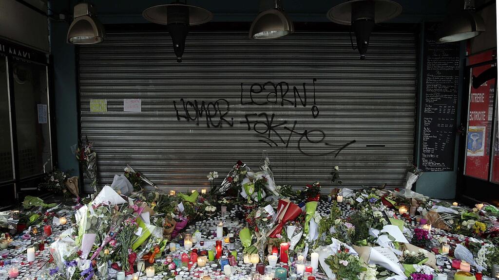 Einige der Waffen, die die Attentäter von Paris benutzt haben, stammen offenbar aus Deutschland.