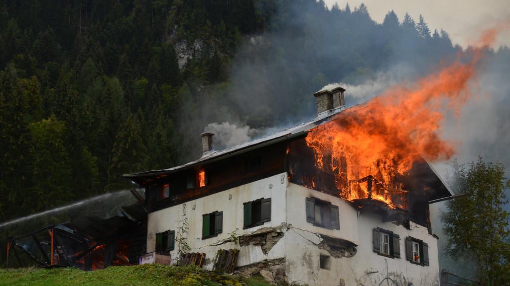 Bauernhof in St. Veit niedergebrannt