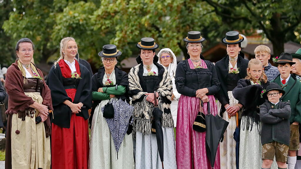 Bad Hofgastein feiert Erntedankfest und Altarweihe