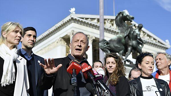 Peter Pilz glaubt an seinen Einzug ins Parlament