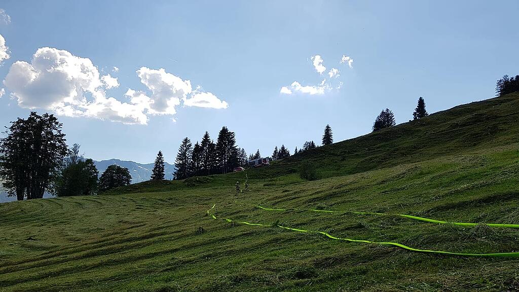 Mähtraktor in Maria Alm in Flammen
