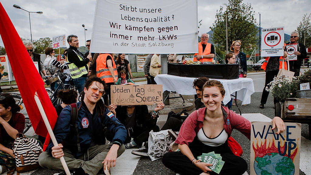 Demo - B\u00fcrgerinitiative f\u00fcr ein lebenswertes Schallmoos