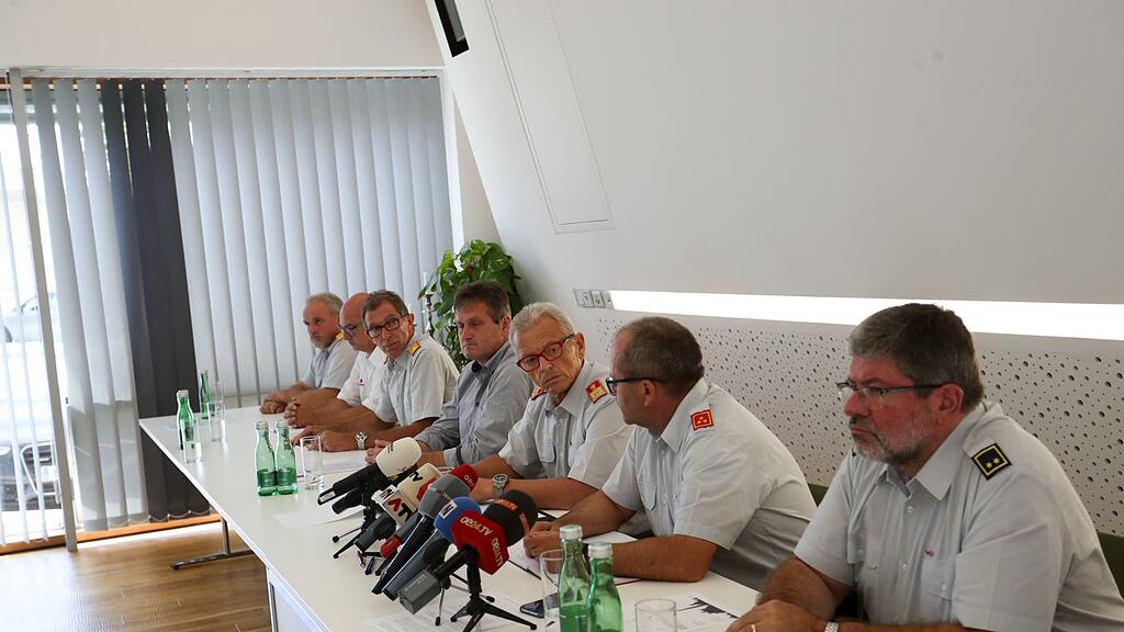 Pressekonferenz nach der Unwetterkatastrophe in St. Johann am Walde.