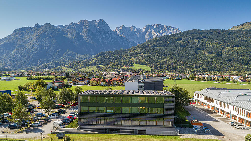 SB: Fachhochschule Salzburg, FH,